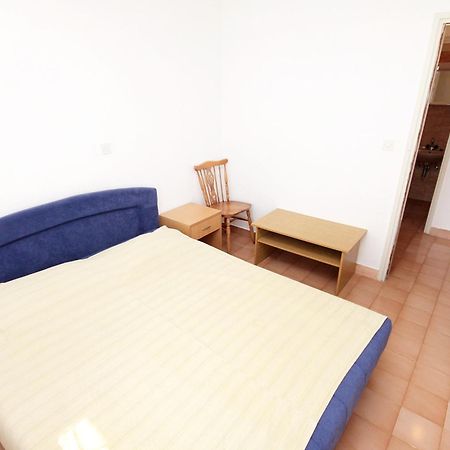 Apartments And Rooms With Parking Space Zavala, Hvar - 128 Jelsa  Room photo