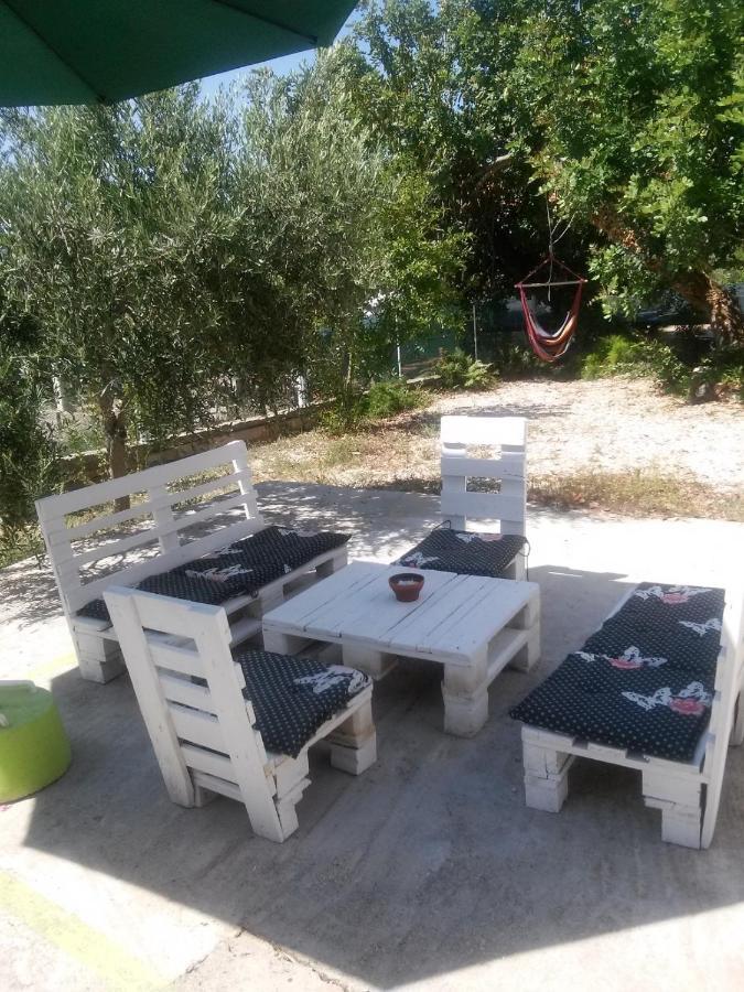 Apartments And Rooms With Parking Space Zavala, Hvar - 128 Jelsa  Exterior photo