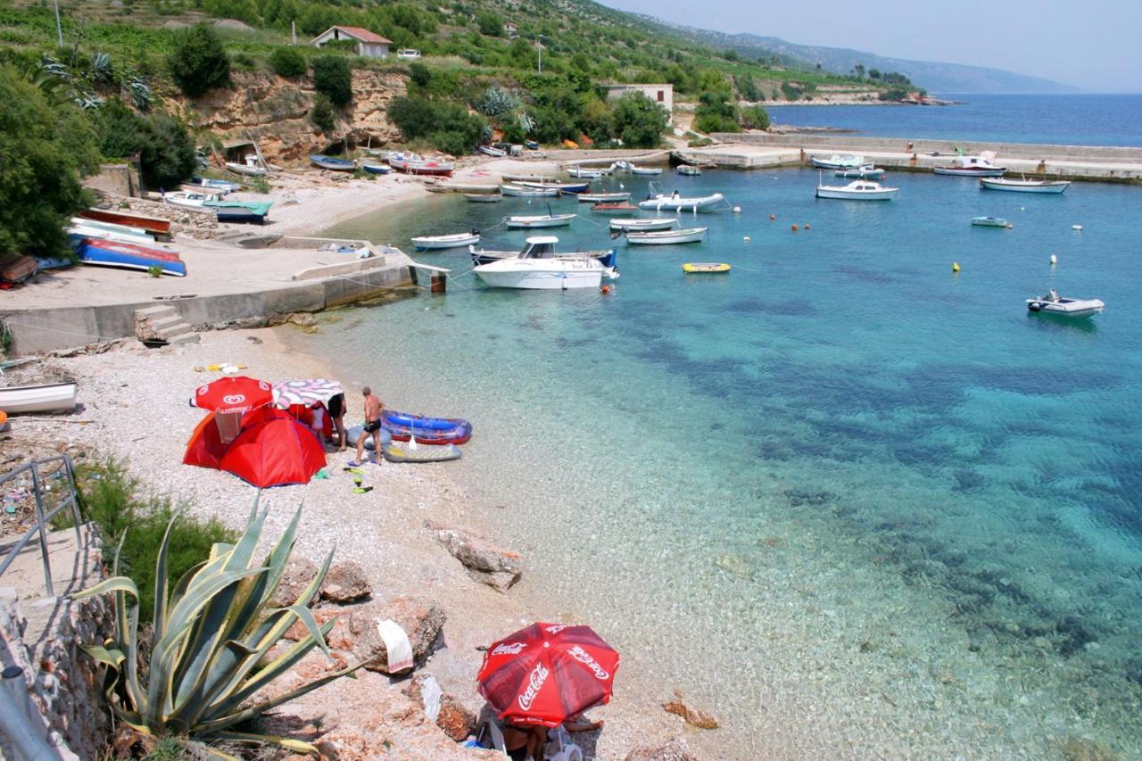 Apartments And Rooms With Parking Space Zavala, Hvar - 128 Jelsa  Exterior photo